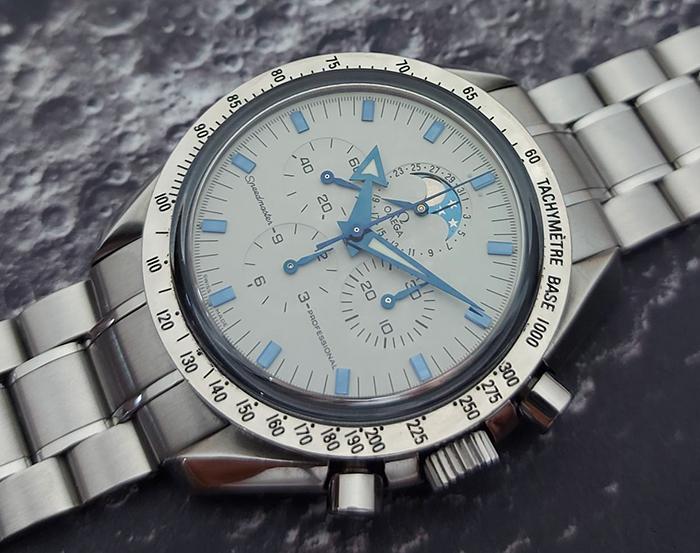 Omega Speedmaster Professional Moonphase 18K White Gold Bezel Wristwatch Ref. 3575.20